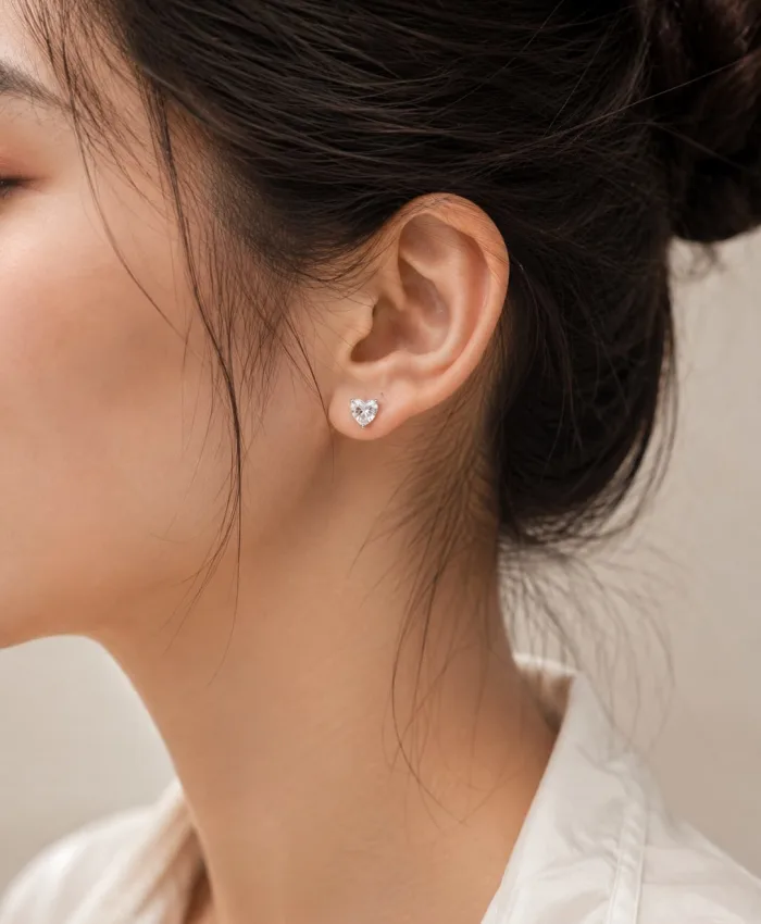 925 Sterling Silver Solitaire Heart Stud Earrings
